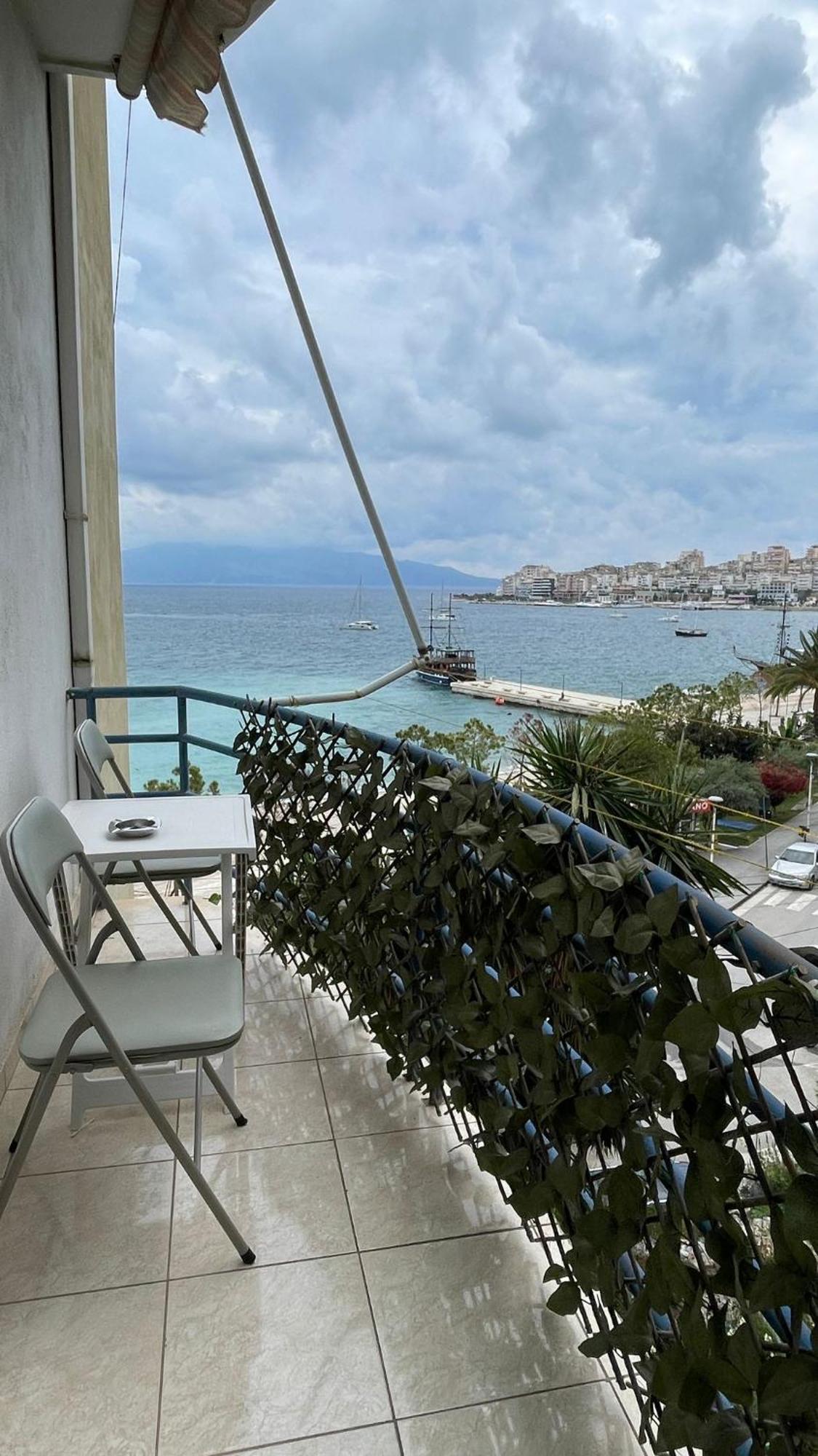 Sea Breeze Apartment Саранда Экстерьер фото